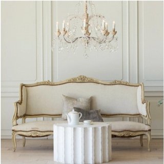 4 Ways to Your Antique Style Settee Can Adorn Your Home