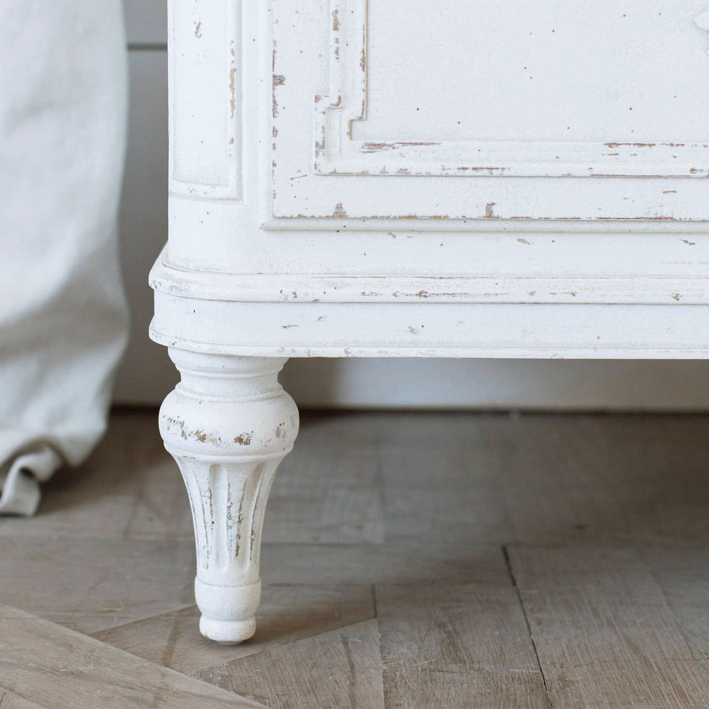 Wood Finish Sample in Weathered White