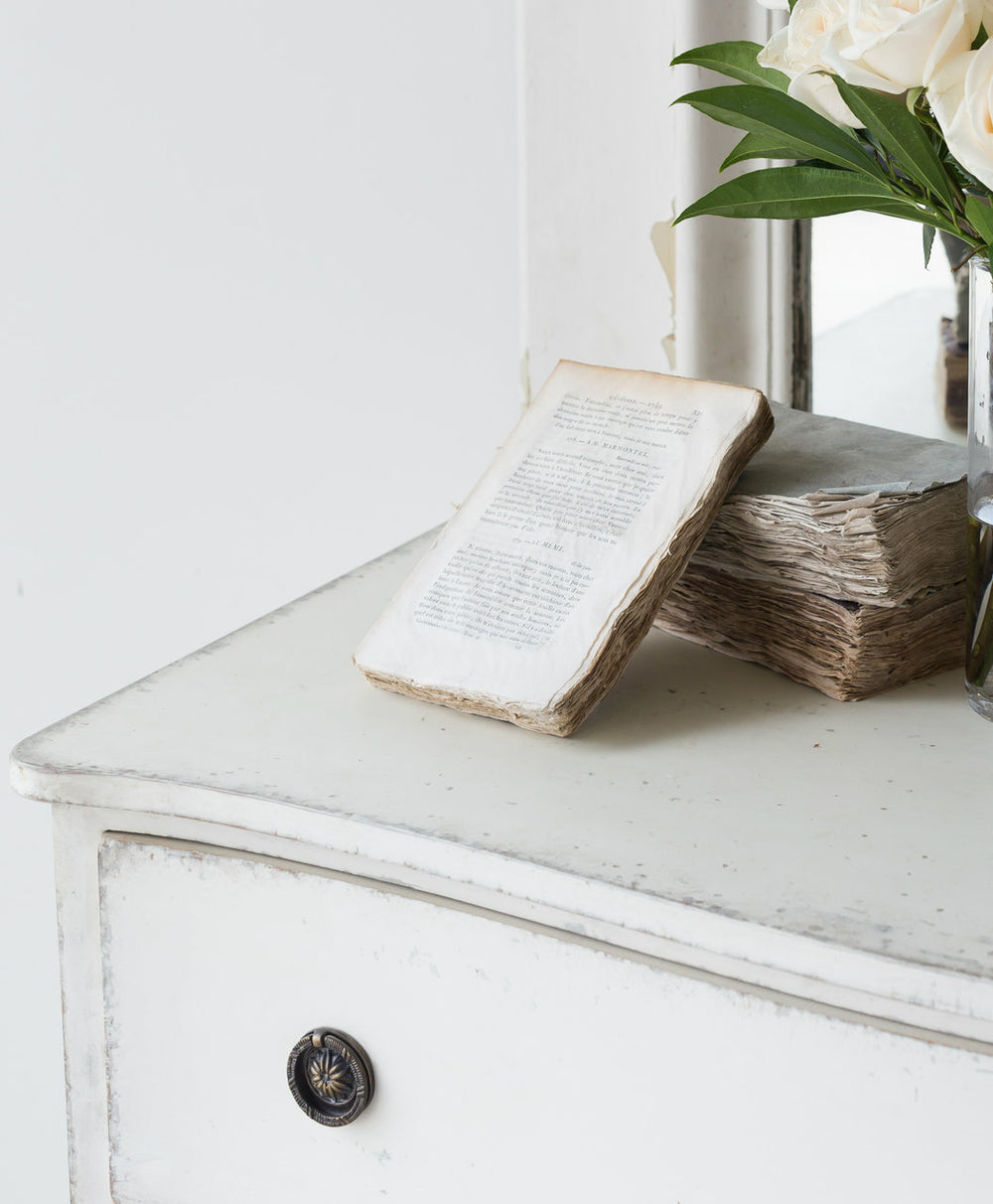 Wood Finish Sample in Antique White