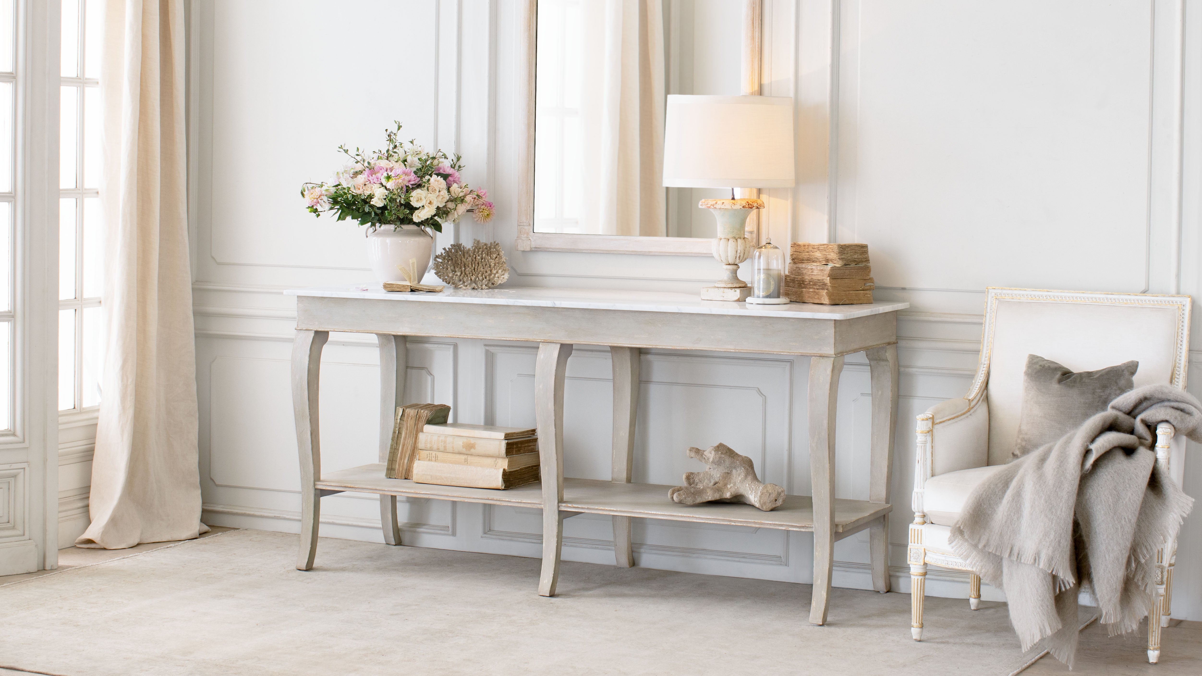 Eloquence Countryside Console - Antique Fog Marble Top